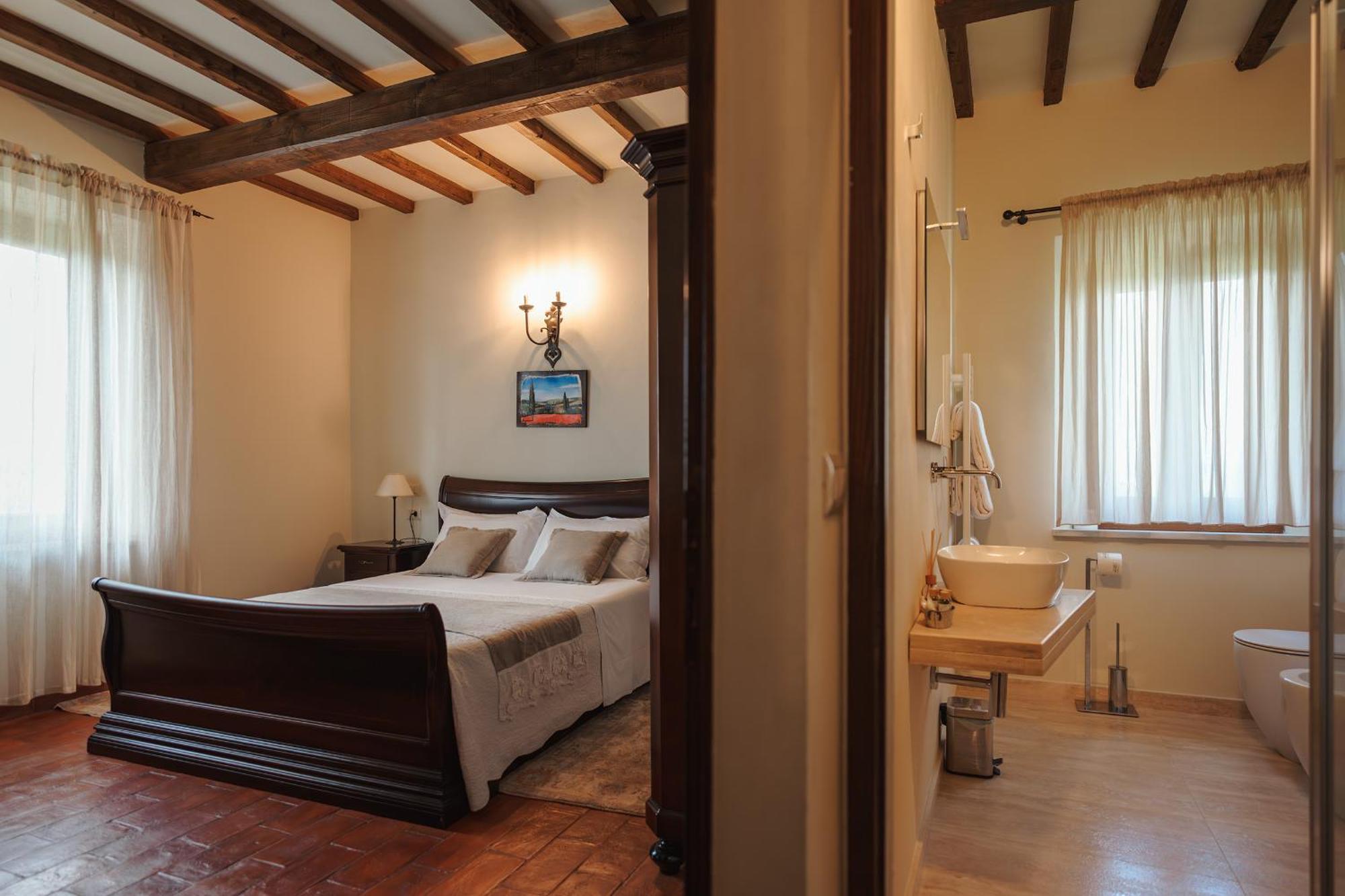 Wine Estate Rooms Paradiso Di Cacuci Montalcino Exterior photo